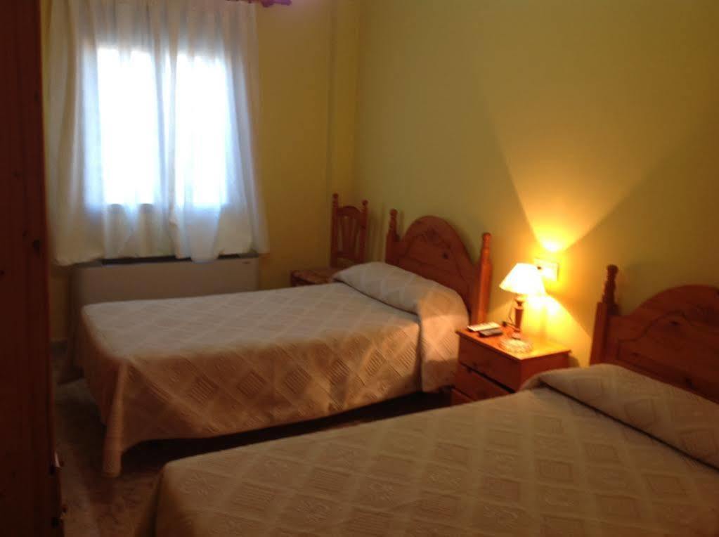 Hostal Julio Трухільйо Екстер'єр фото
